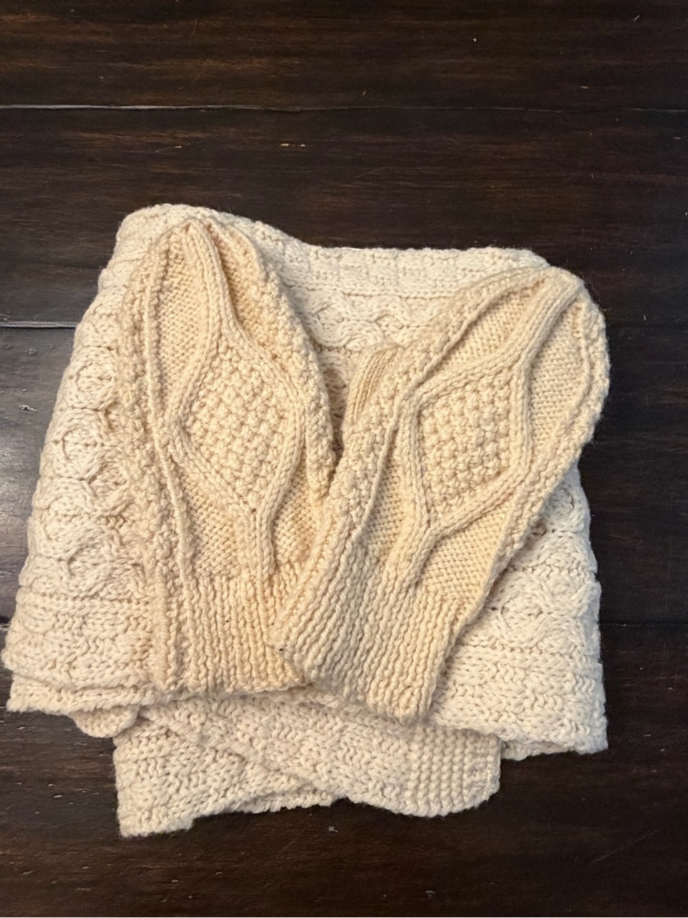NWT ✨ Merino wool  Cream Cable Knit Women's scarf and mitten set unisex